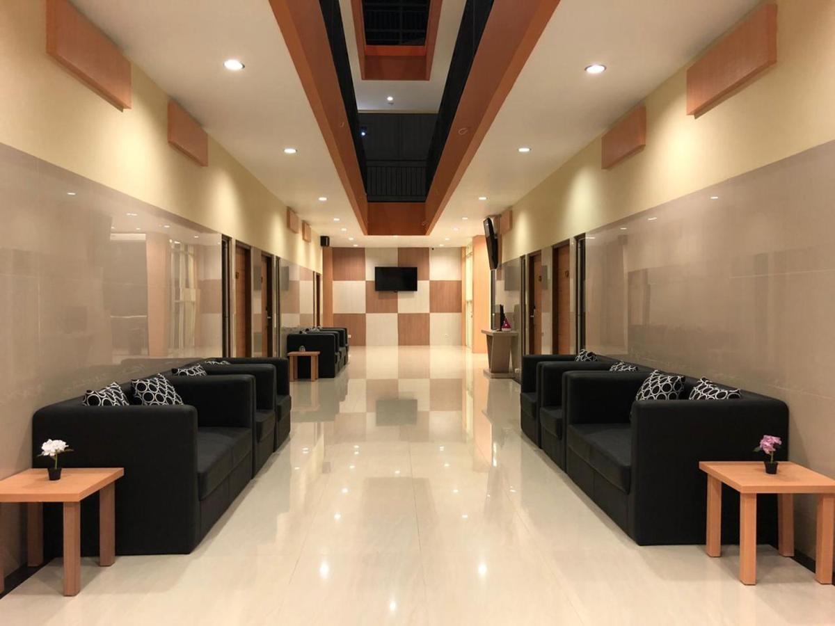 Lcr Hotel Ende Εξωτερικό φωτογραφία