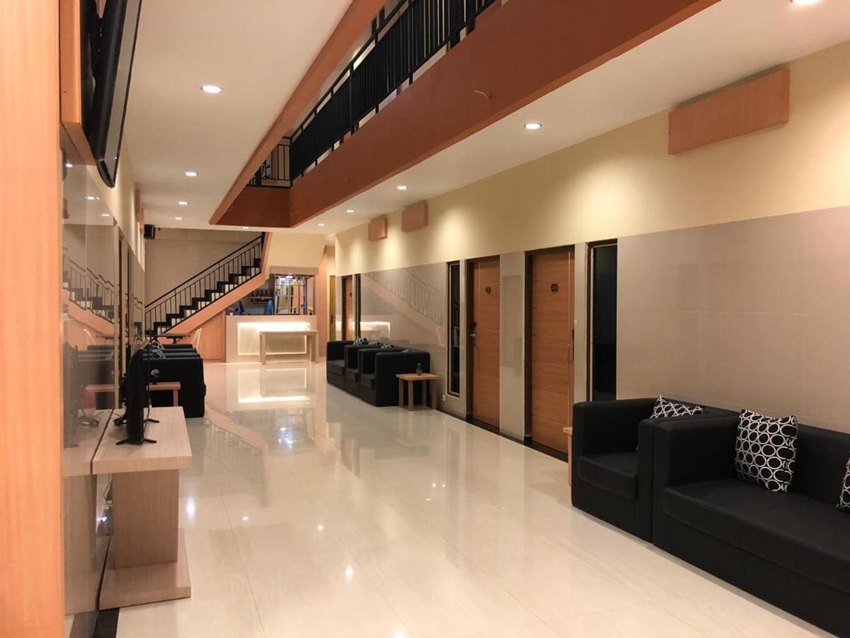 Lcr Hotel Ende Εξωτερικό φωτογραφία