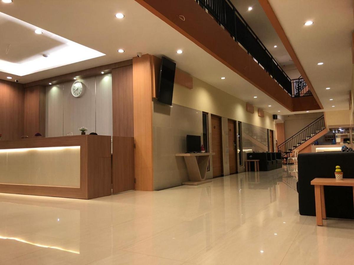 Lcr Hotel Ende Εξωτερικό φωτογραφία