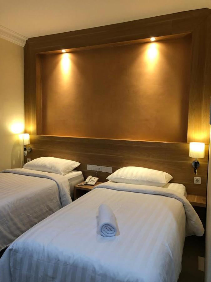 Lcr Hotel Ende Εξωτερικό φωτογραφία
